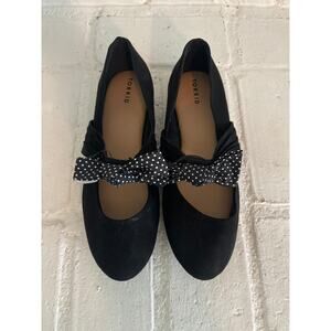 NWT Torrid Mary Jane Black Flat with Black and White Polka Dot Bow Size 9